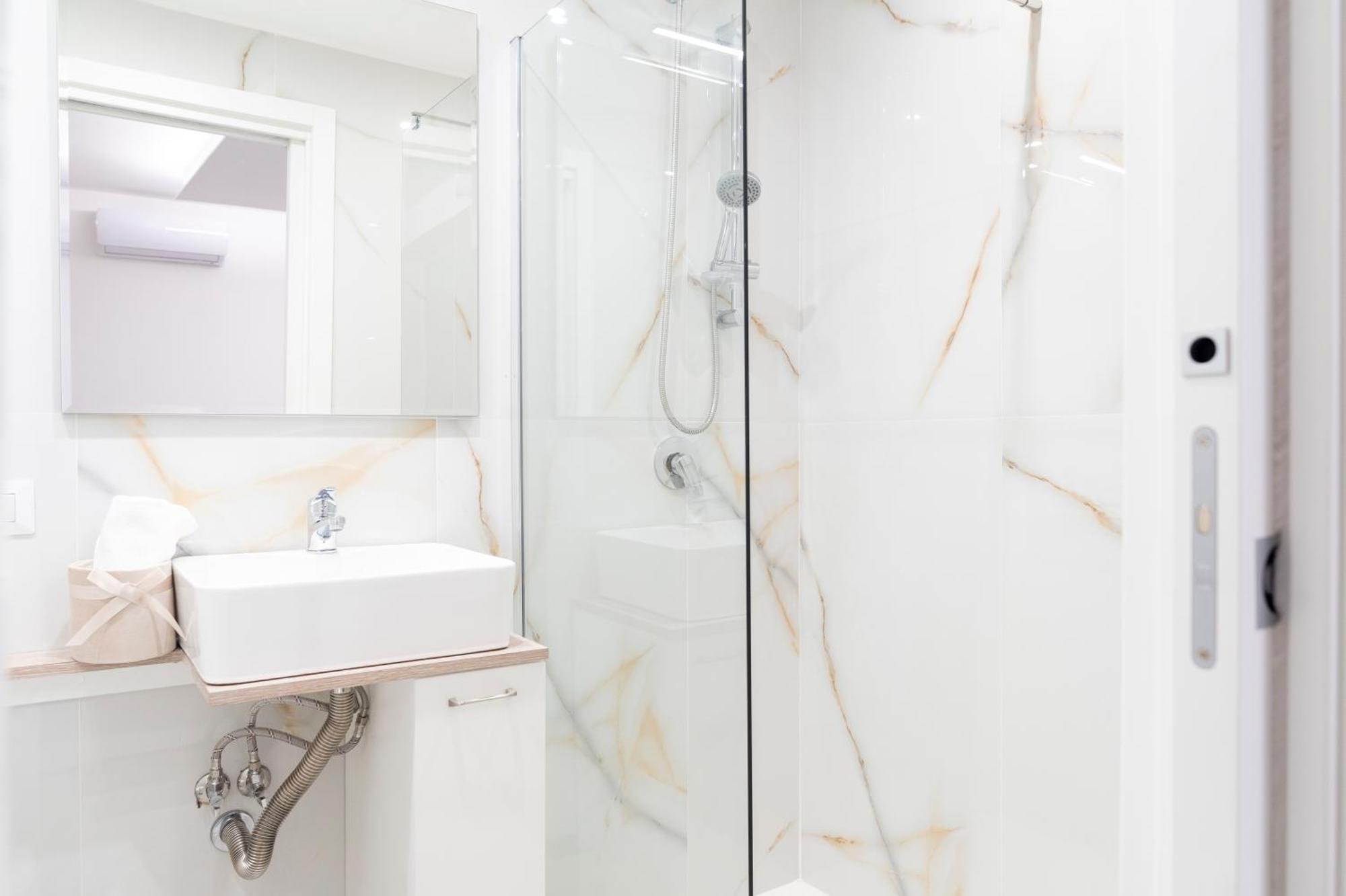 La Corte Guest House Bari Buitenkant foto