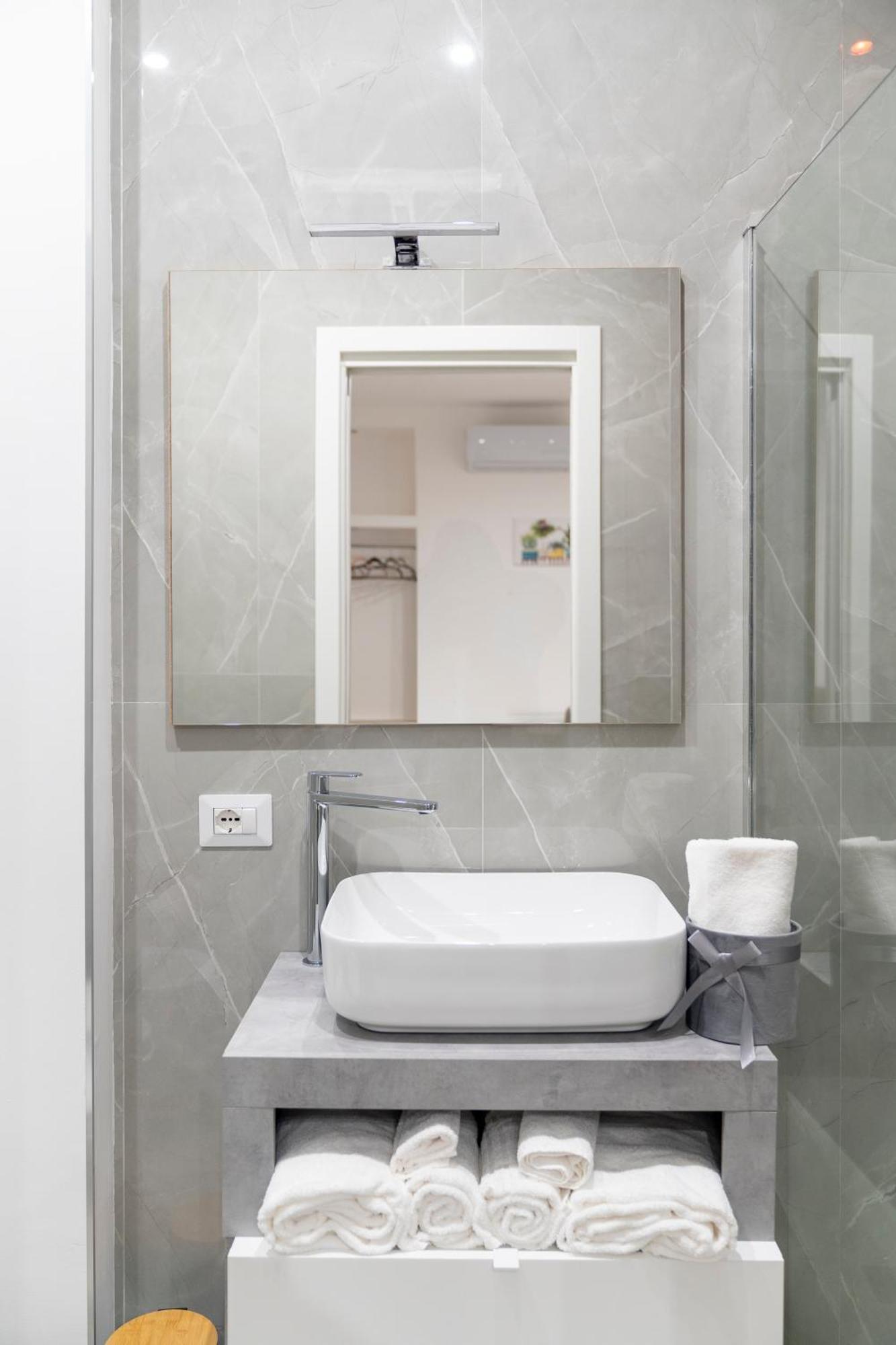 La Corte Guest House Bari Buitenkant foto