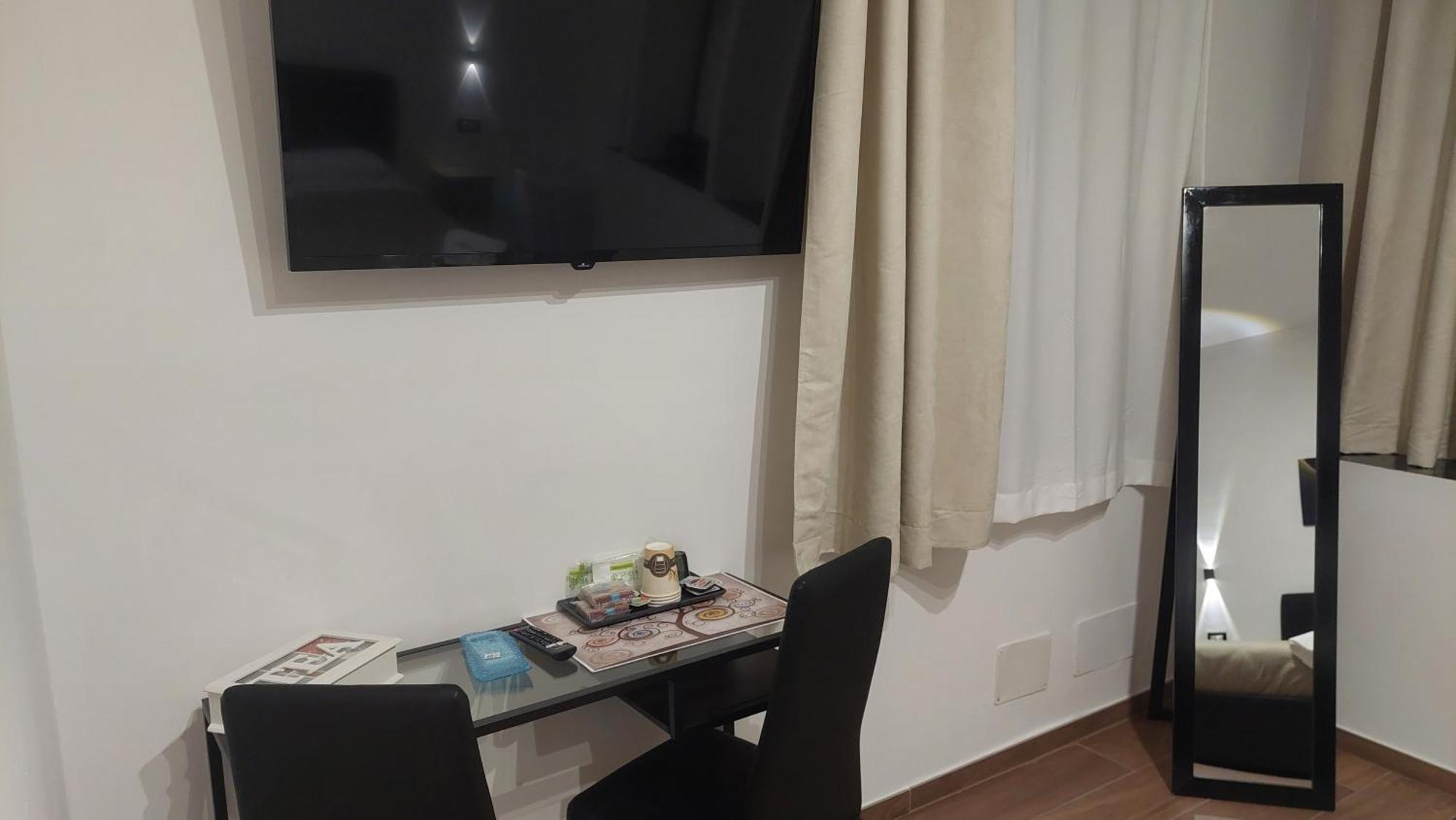 La Corte Guest House Bari Buitenkant foto